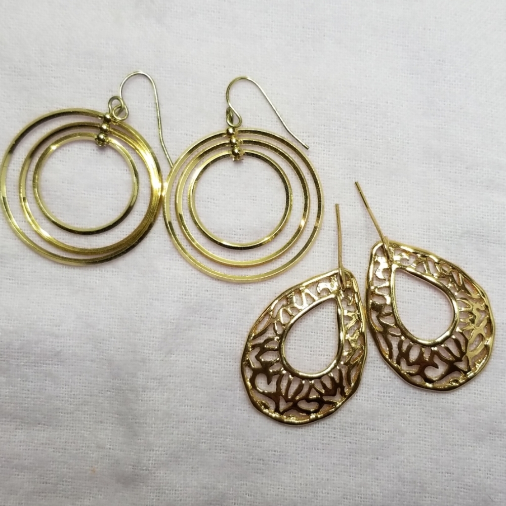 Gold Tone Costume Dangle Earrings